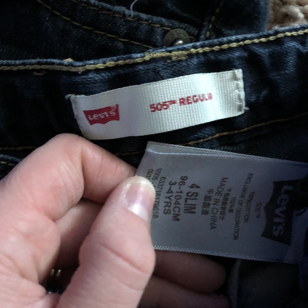 Levis - Picture 3 of 3